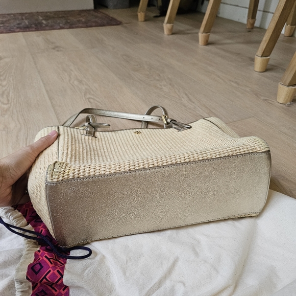 Tory Burch York Straw Small Buckle Tote - Picture 11 of 14